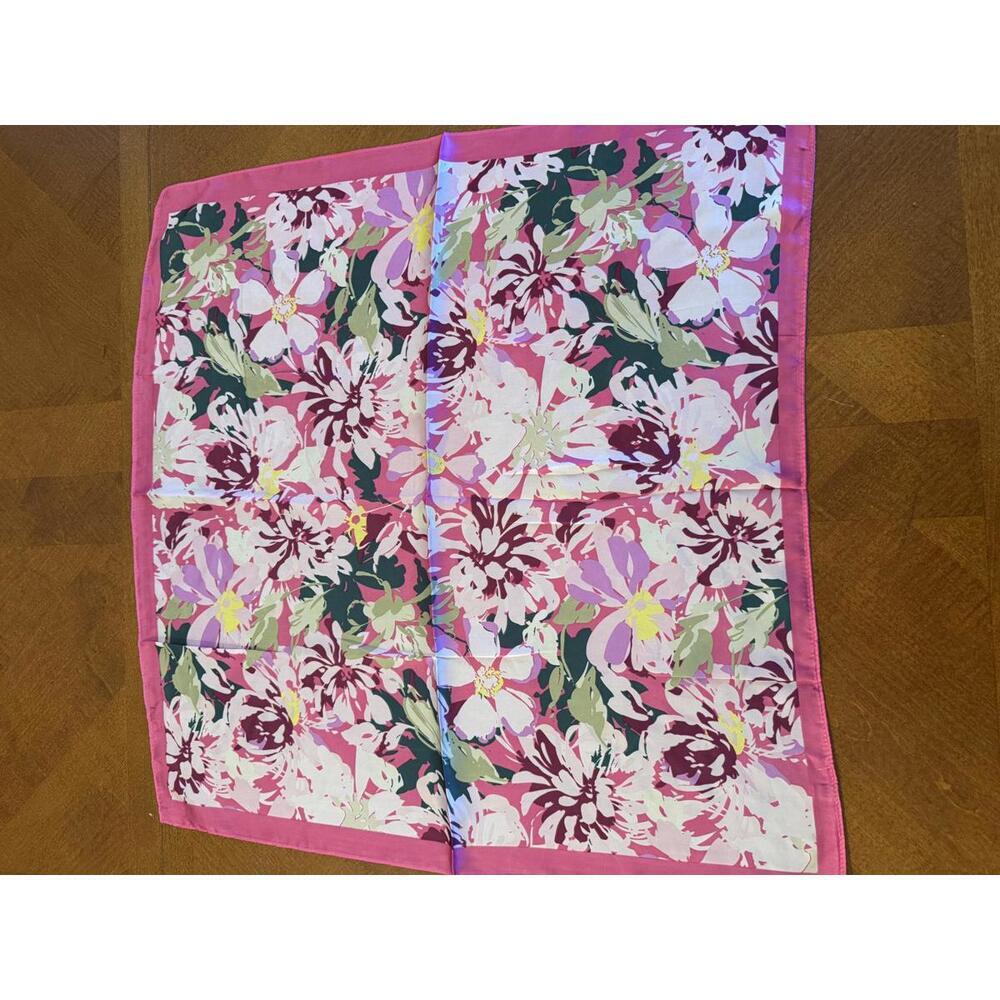 Vibrant Floral Scarf - Perfect Accessory